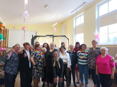 Zabawa integracyjna seniorów w Klubie Seniora