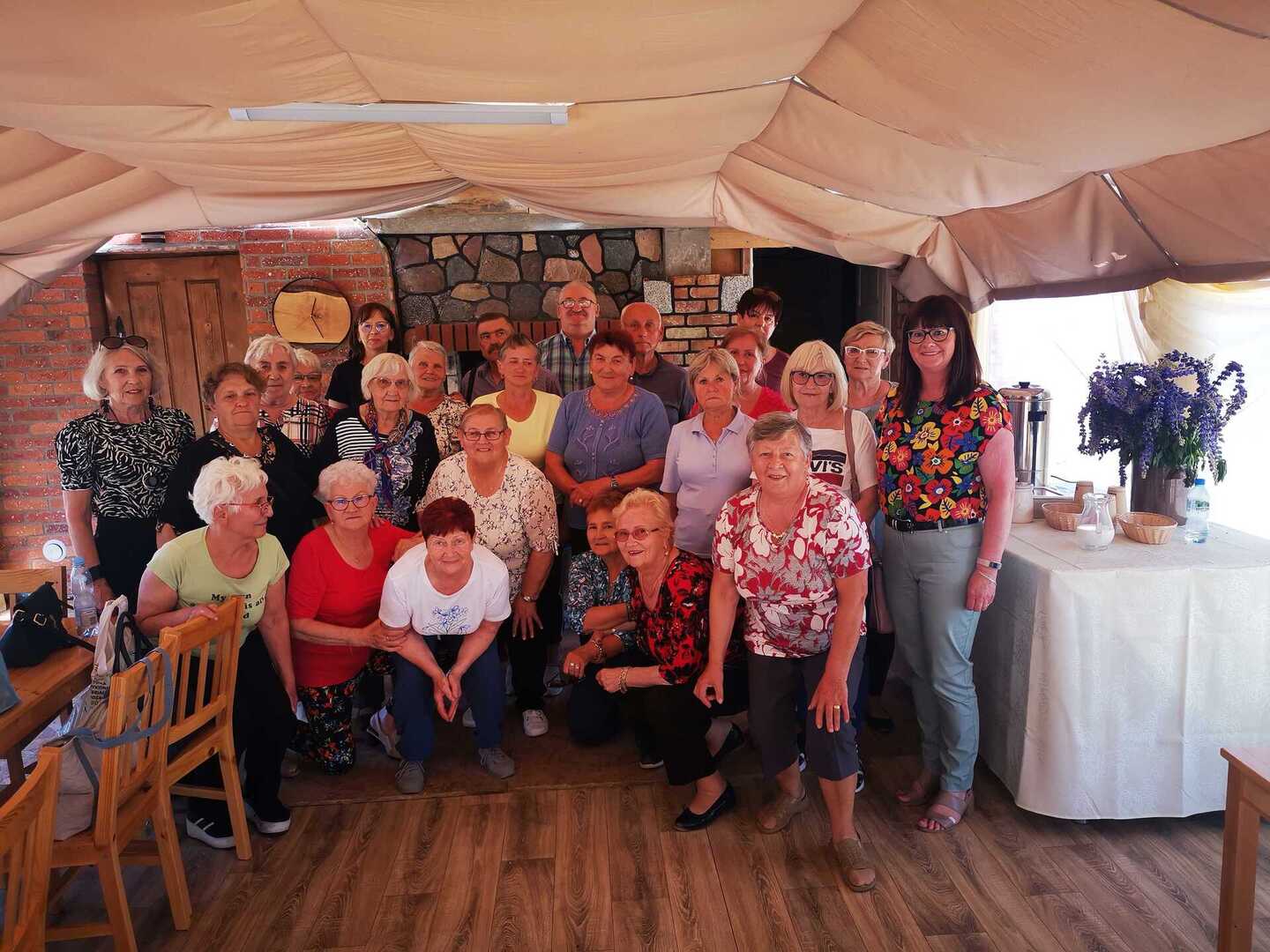 Wyjazd seniorów w ramach projektu „Aktywny senior” do przedsiębiorstwa ekonomii społecznej (6 czerwca 2023 r.)