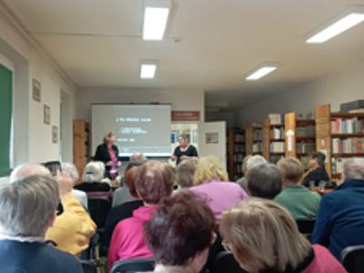 Spotkanie autorskie seniorów z Marią Raksimowicz-Skibińską