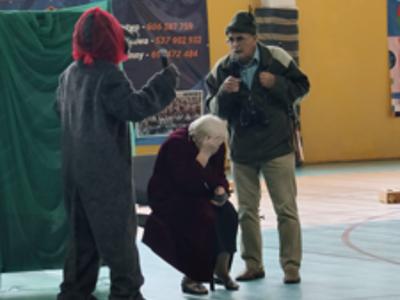 „Międzypokoleniowy festyn w Węgorzewie – wspólna zabawa seniorów i najmłodszych”