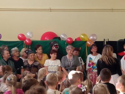 🌸✨ Bajkowy dzień w Klubie Seniora ✨🌸