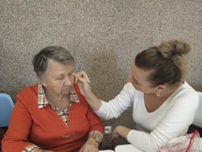 Piękno w każdym wieku – zajęcia z wizażu dla Seniorów💋💄