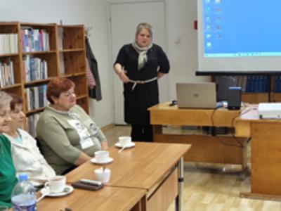 Spotkanie z poezją Wisławy Szymborskiej – „Pół żartu, pół serio”