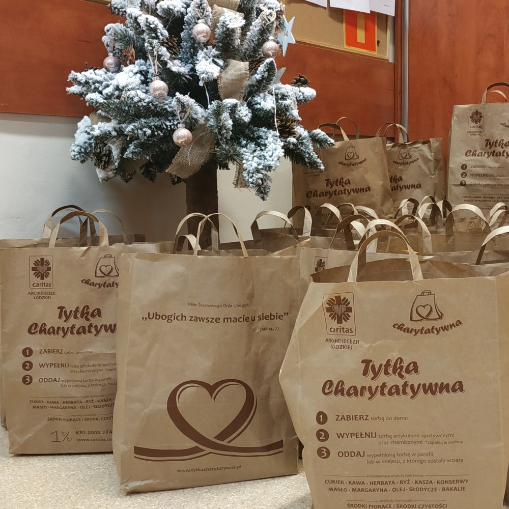 Paczki żywnościowe w ramach akcji „Tytka Charytatywna”