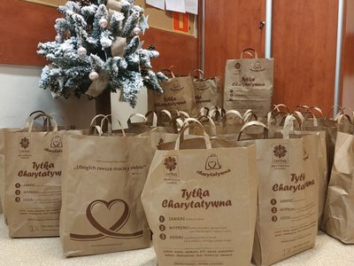Paczki żywnościowe w ramach akcji „Tytka Charytatywna”