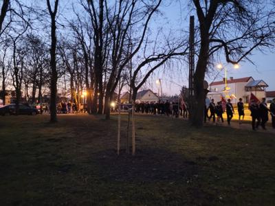 Przemarsz delegacji pod Pomnik Walk i Męczeństwa