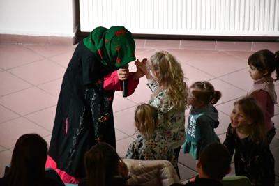 Spektakl teatralny dla dzieci w wykonaniu grupy Krak-ART