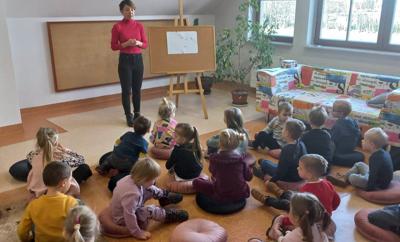 Przedszkolaki z Dusznik z wizytą w bibliotece