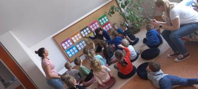 Przedszkolaki z Dusznik z wizytą w bibliotece