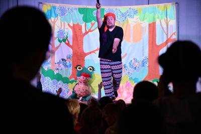 Tydzień Bibliotek - Spektakl teatralny dla dzieci w wykonaniu grupy Blaszany Bębenek