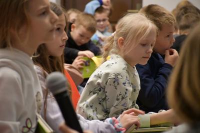 Tydzień Bibliotek - spotkanie autorskie z Grzegorzem Kasdepke (widownia)