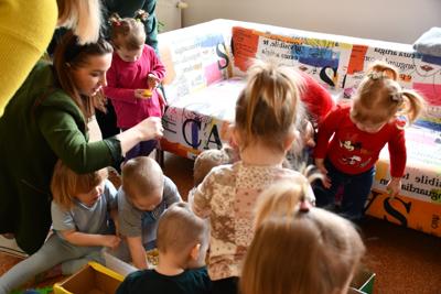 W krainie kolorów - zajęcia edukacyjne dla dzieci z opiekunami