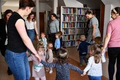 W krainie kolorów - zajęcia edukacyjne dla dzieci z opiekunami