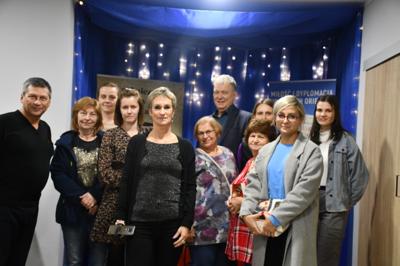 Spotkanie autorskie z Tanią Valko - pamiątkowe zdjęcie