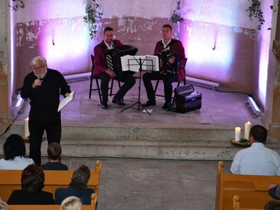 Andrzej Trzeciak i duet akordeonowy BAYAN BROTHERS w Kościele Ewangelickim