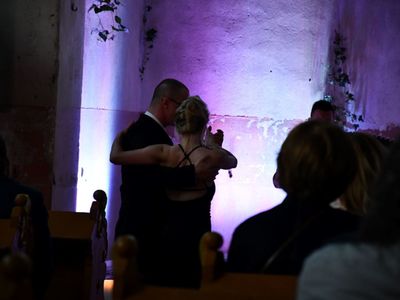 Pokaz tanga w wykonaniu tangueros - Łukasza Sieradzkiego i Beaty Bąbki w Kościele Ewangelickim