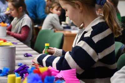 Uczestnicy warsztatów podczas pracy