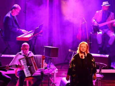 Stanisława Celińska z zespołem pod kierownictwem Macieja Muraszko