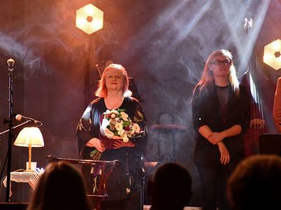 Stanisława Celińska z zespołem pod kierownictwem Macieja Muraszko