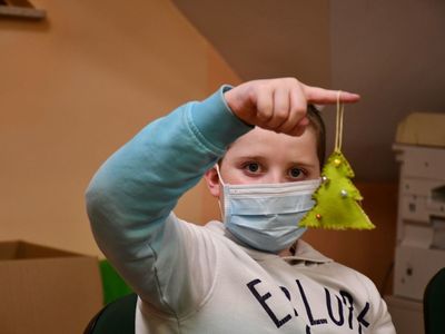 Warsztaty Świątecznego Rękodzieła - uczestnicy podczas pracy