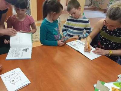 Spotkanie autorskie z Elizą Piotrowską - autografy