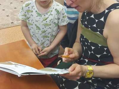 Spotkanie autorskie z Elizą Piotrowską - autografy