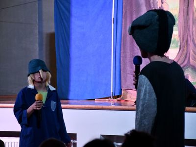 Aktorzy studia teatralnego na dusznickiej scenie