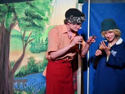 Aktorzy studia teatralnego na dusznickiej scenie