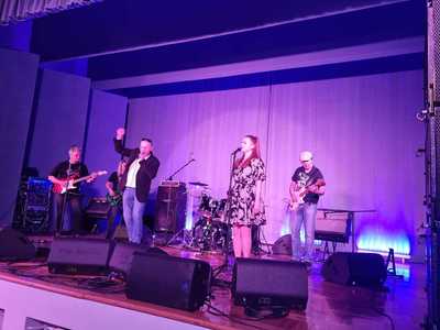 Zespół Blue Wave band na dusznickiej scenie