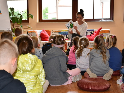 Przedszkolaki z wizytą w bibliotece