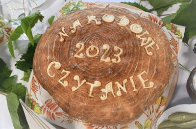 Chleb upieczony na akcję Narodowego Czytania w gminie Gościeradów