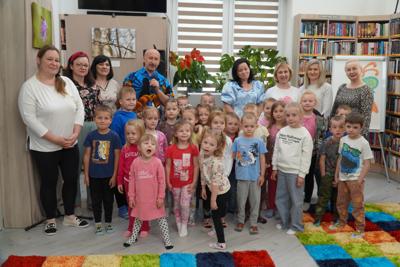 Wspólne zdjęcie z uczestnikami pierwszego spotknia.