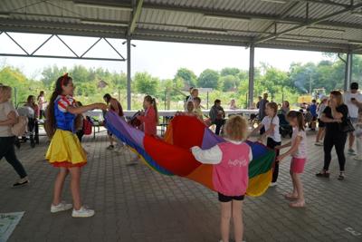 Zabawy z chustą Klanzy.