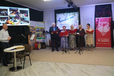 Występ Stowarzyszenia "Senior na czasie" z Kraśnika.