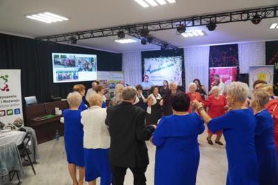 Zabawa taneczna przy dźwiękach Kapeli Ludowej z Gościeradowa.