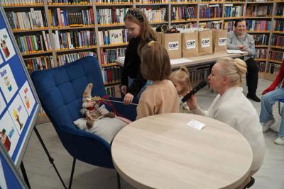Pola, Aleksandra i Amelia - patronki naszej skrzatki Psotki.