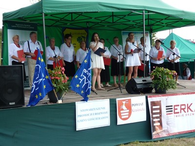 Występ Klubu Seniora "z wnuczkami".
