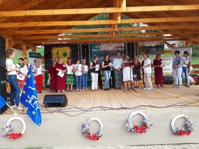 Wręczenie nagród w konkursach: kulinarnym, na najpiękniejsze stoisko promocyjne, na ciasto plecione  oraz  w Turnieju Sołectw.