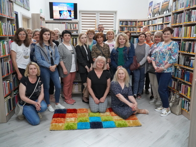 Zdjęcie grupowe z wizyty studyjnej.