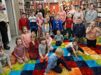 Wspólne zdjęcie z aktorami Grupy O! Teatr.