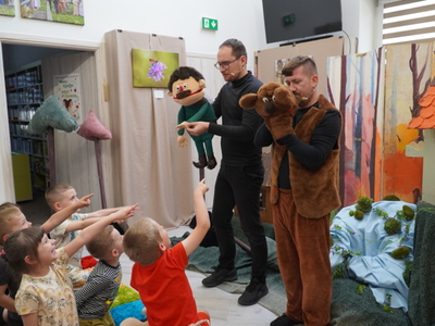 Aktorzy Grupy O! Teatr z widownią.