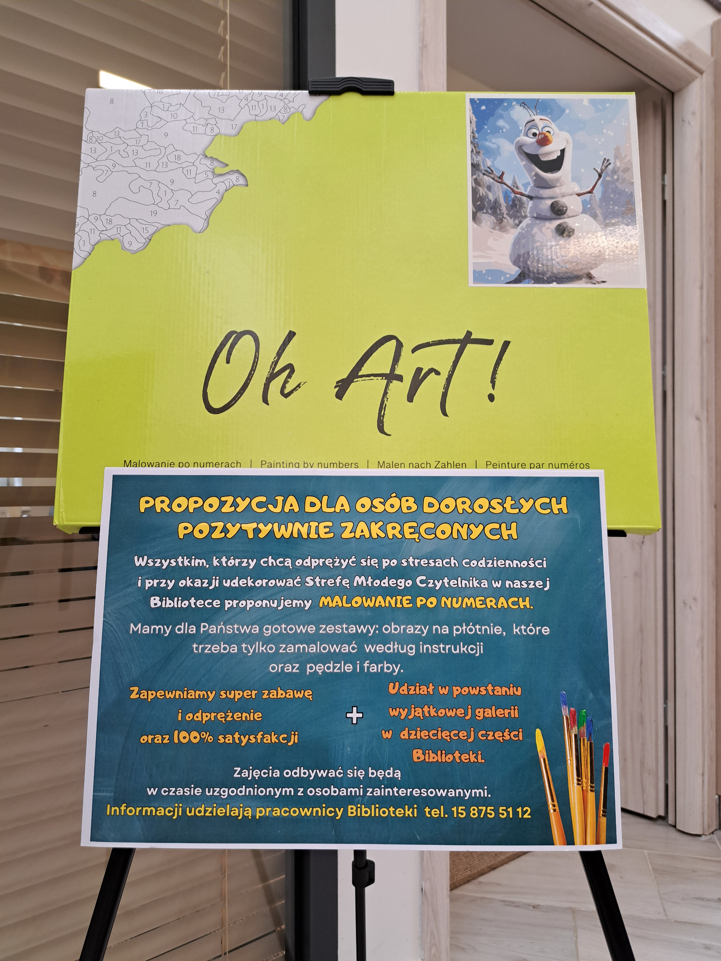 Zdjęcie przedstawiające opakowanie po przykłądowym zestawie do malowania po numerach  oraz plakat- informację znajdującą się w załączniku. 