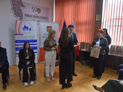 Debata - wręczenie nagród w konkursie plastycznym