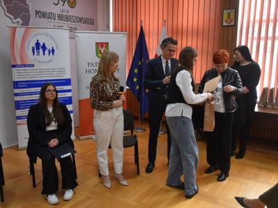 nagrodzen uczniowie