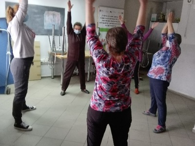ĆWICZENIA ROZCIĄGAJĄCE W RAMACH ZAJĘĆ RUCHOWYCH
