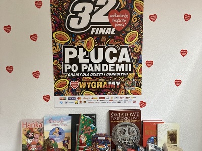plakat WOŚP i książki