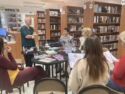spotkanie aromaterapia w bibliotece