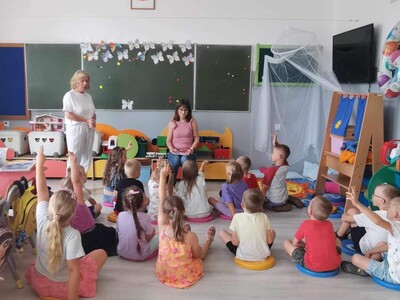 Wizyta bibliotekarki w przedszkolu