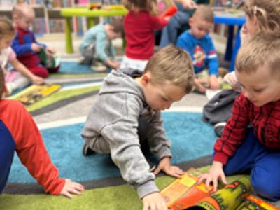 odwiedziny przedszkolaków  w bibliotece