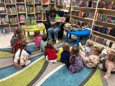 odwiedziny przedszkolaków  w bibliotece